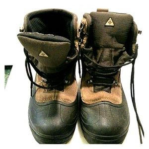 Men's Columbia boots.